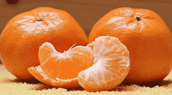Tangerines, which closely resemble oranges and arean excllent choice of food to help recovery from injury.